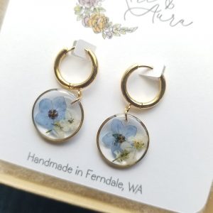 Representing true love these Forget Me Not earrings make the perfect bridal shower gift.