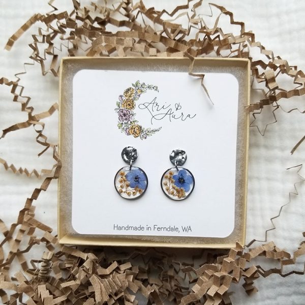 Real pressed forget me not flowers representing true love make these resin earrings the perfect bridal shower gift.