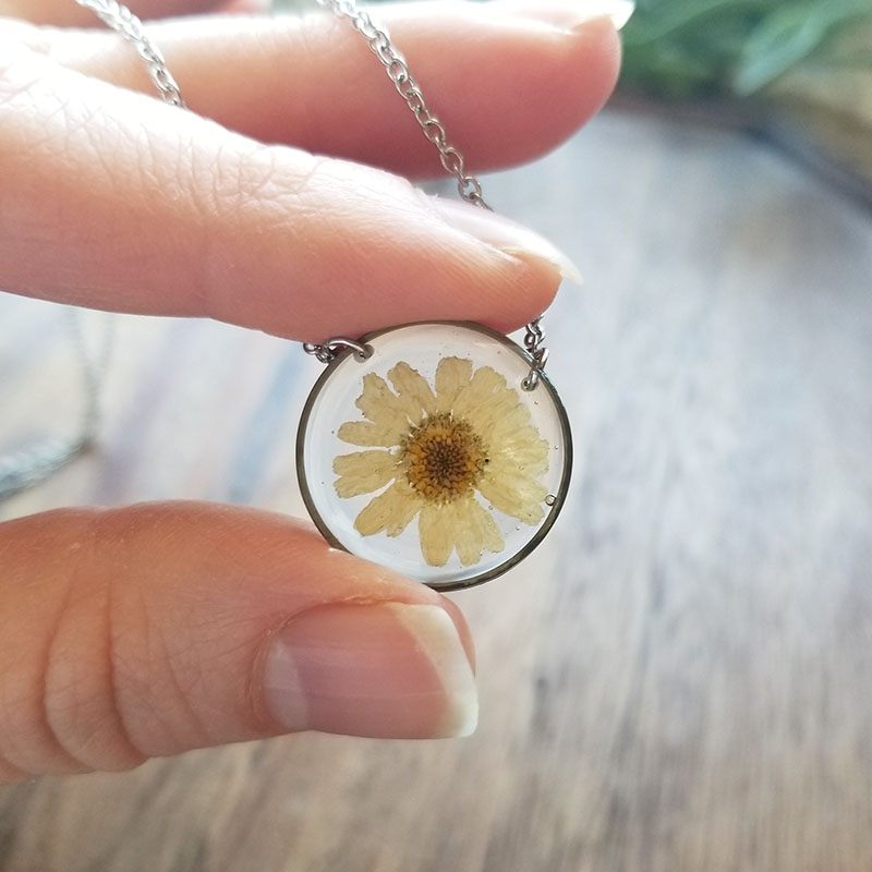 Resin Flower Pendant Necklace